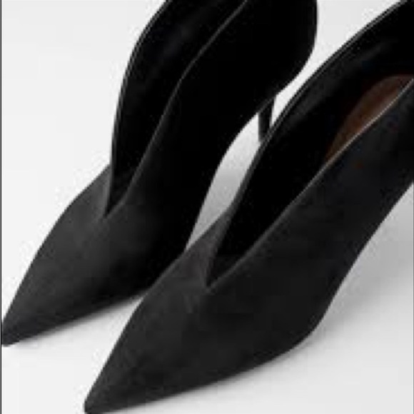 Black suede booties - Picture 7 of 9